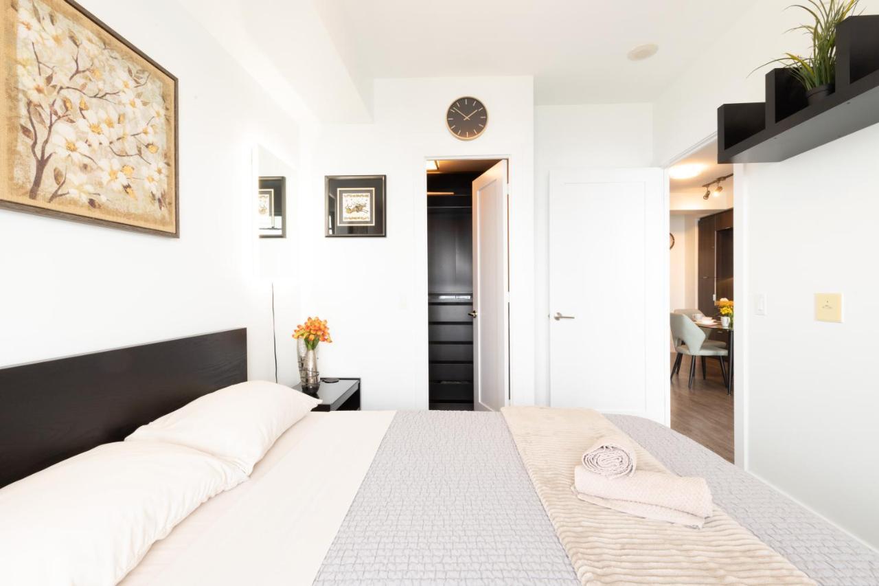 Bright Condo In The Heart Of Toronto Eksteriør bilde