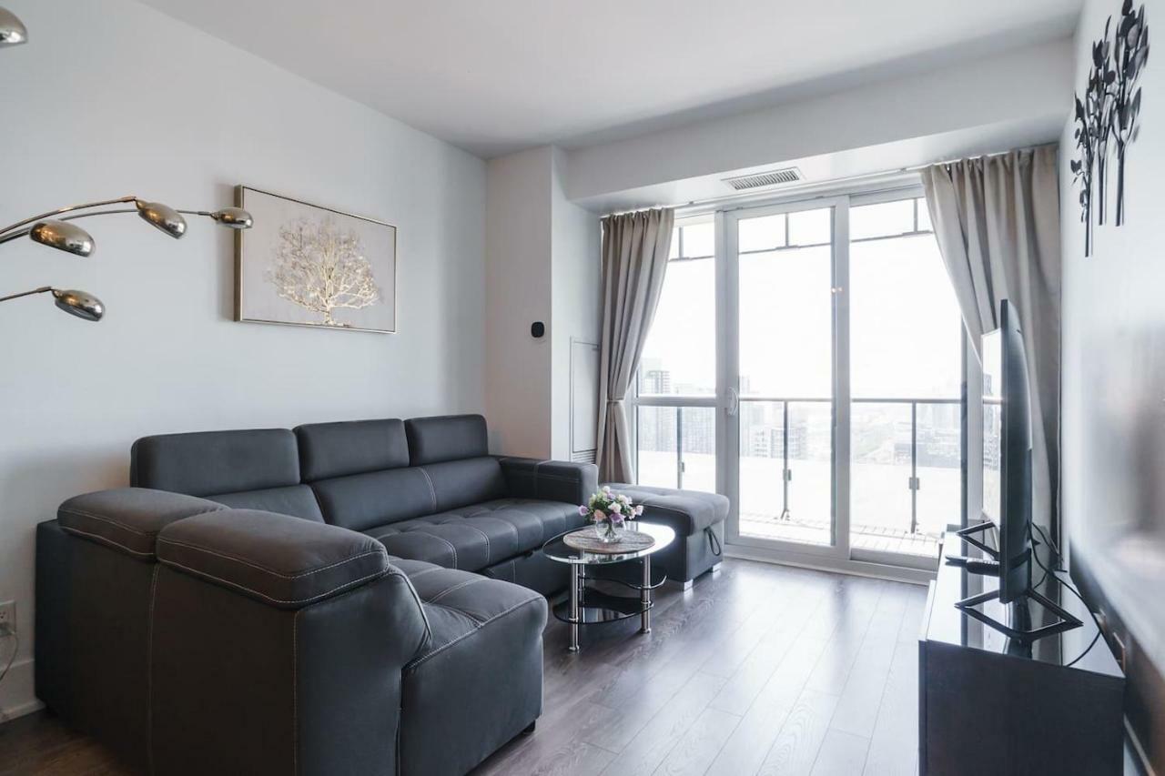 Bright Condo In The Heart Of Toronto Eksteriør bilde