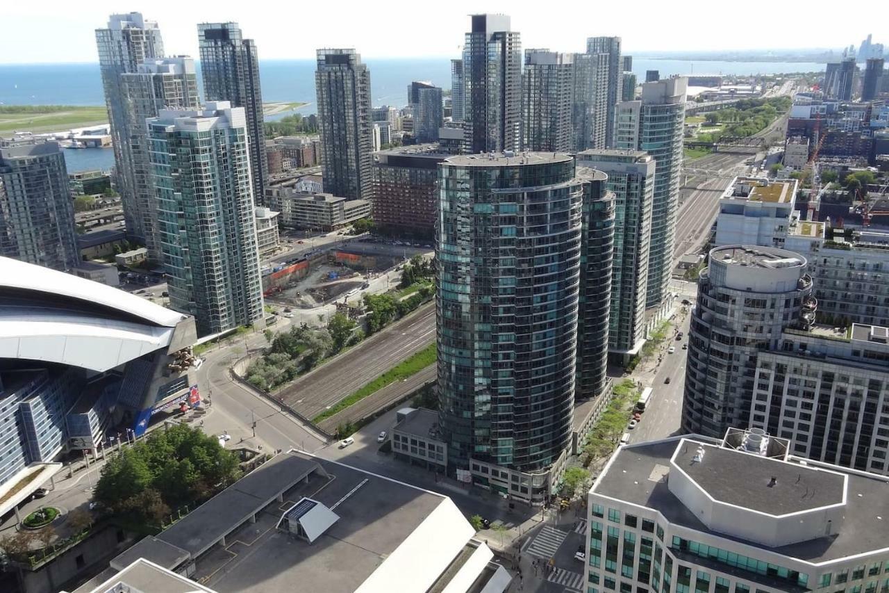 Bright Condo In The Heart Of Toronto Eksteriør bilde