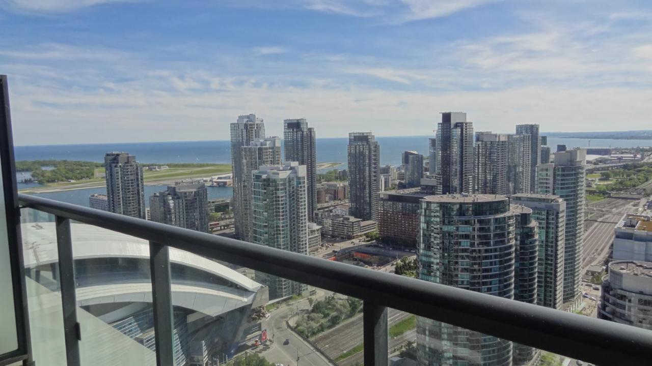 Bright Condo In The Heart Of Toronto Eksteriør bilde