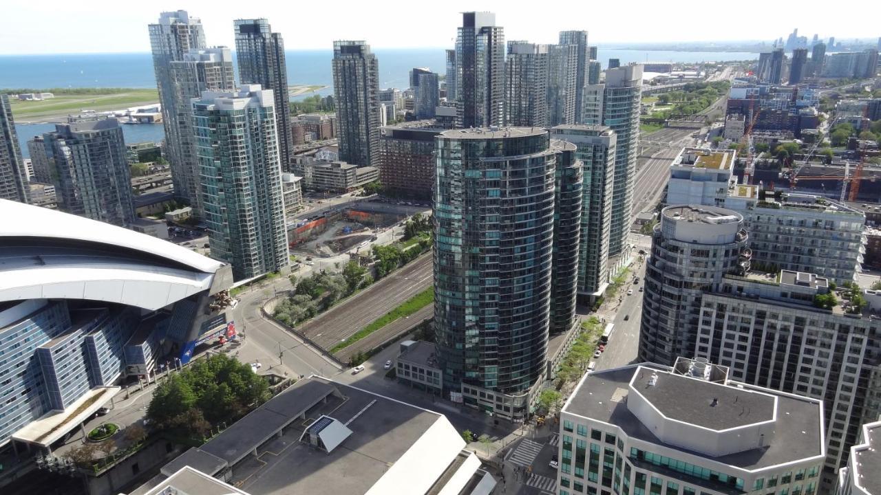 Bright Condo In The Heart Of Toronto Eksteriør bilde